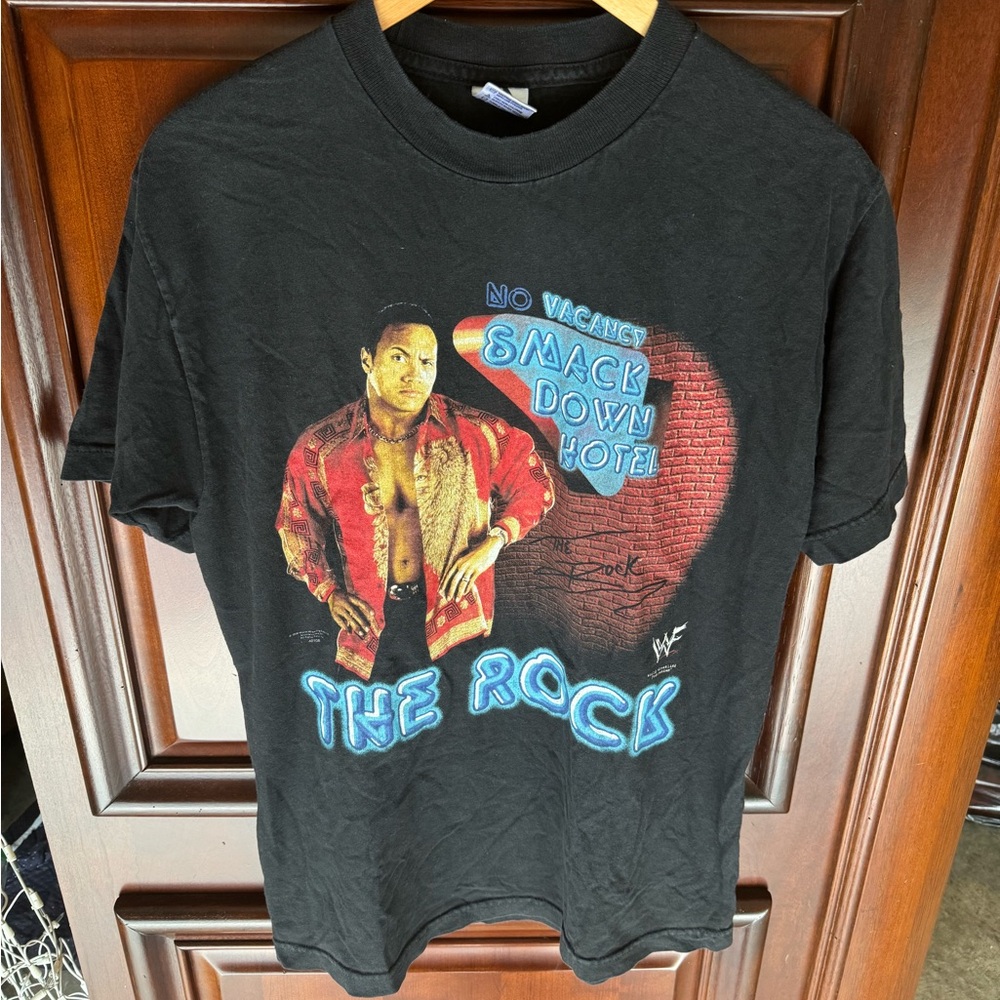 Vintage 2000 WWE The Rock Wrestling Graphic Tee Shirt